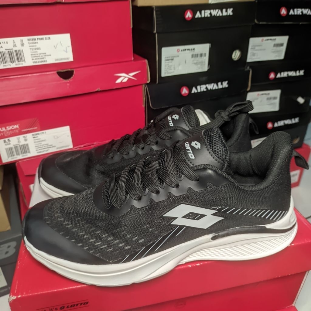 SEPATU RUNNING LOTTO ORIGINAL 100%