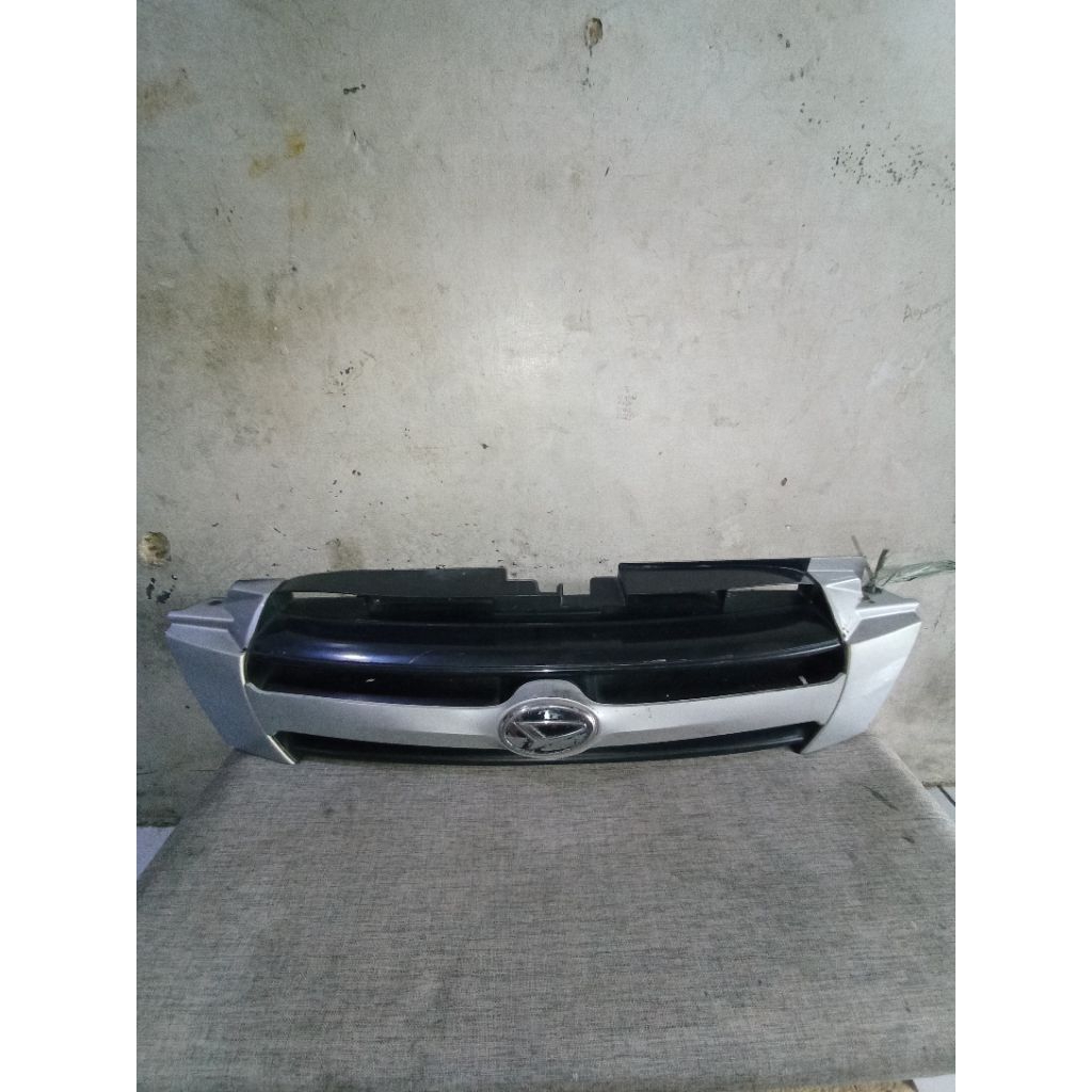 Grill Grill Daihatsu Taruna Efi Original