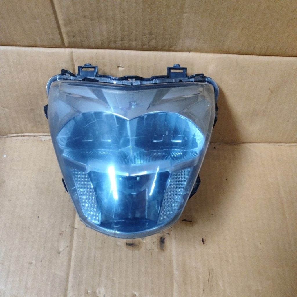 Headlamp Lampu Depan YAMAHA VIXION NEW LED, VIXION R original