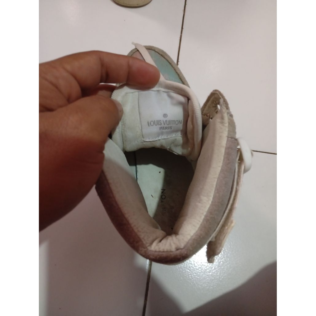 sepatu louis Vuitton original