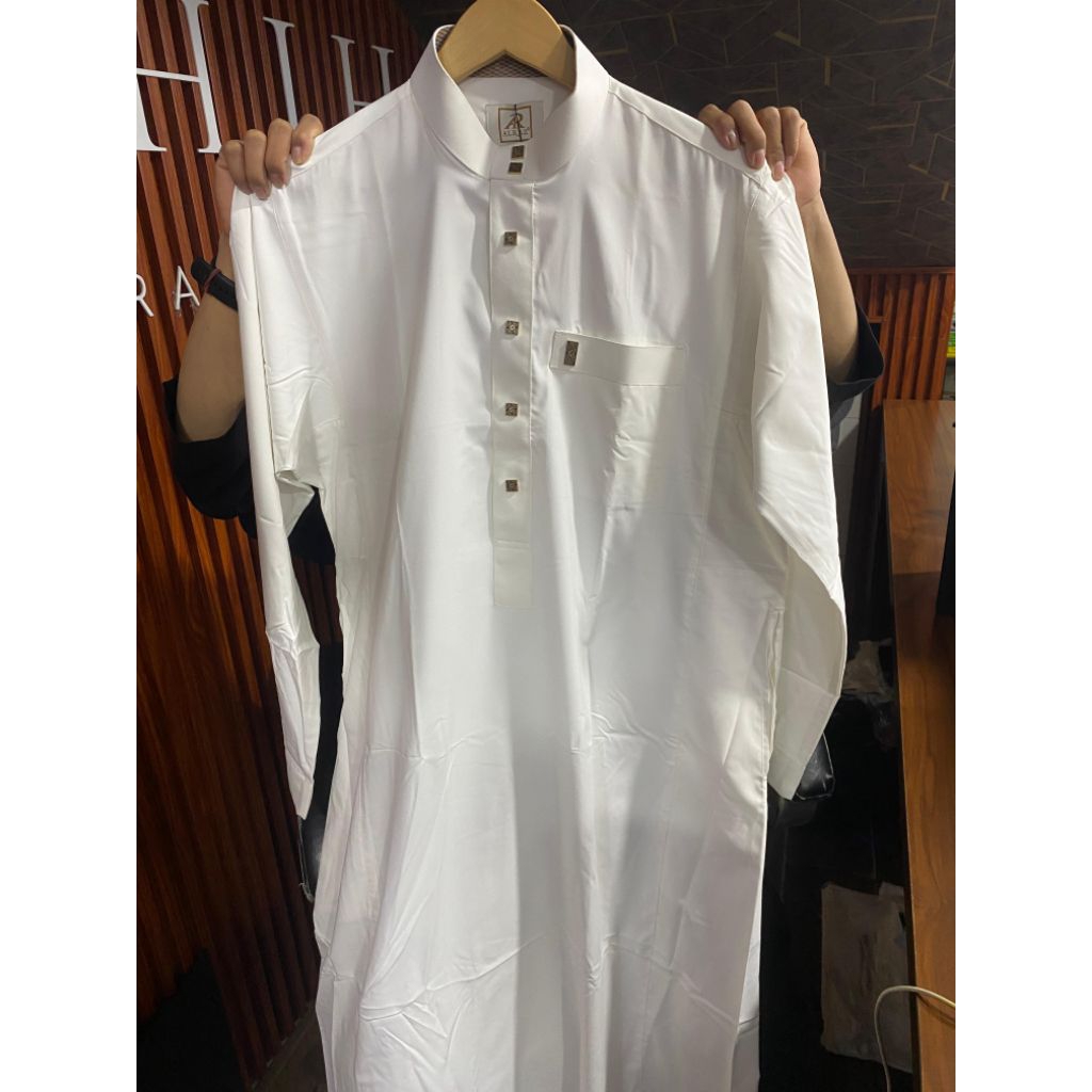 THOBE ALRAZ ALFARISQI BW, LENGAN PANJANG