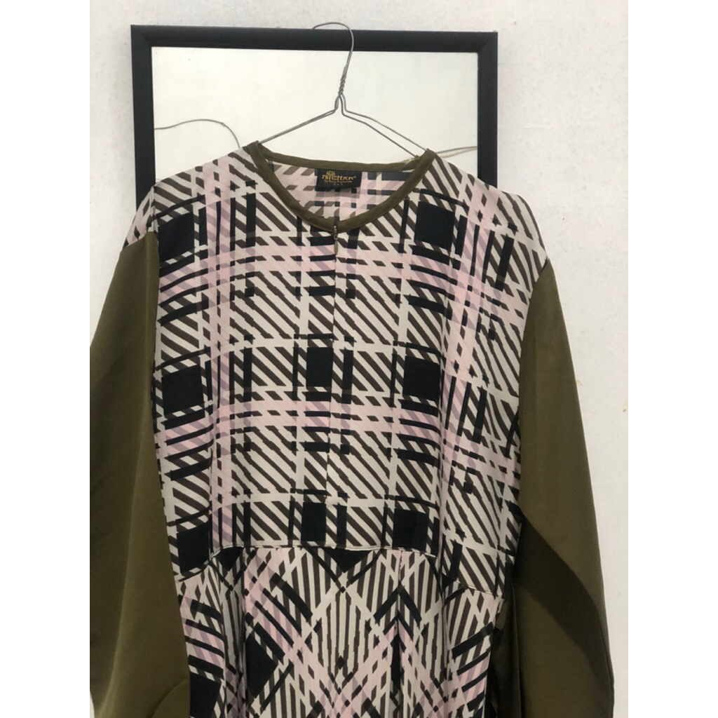 gamis michan warna hijau army motif garis