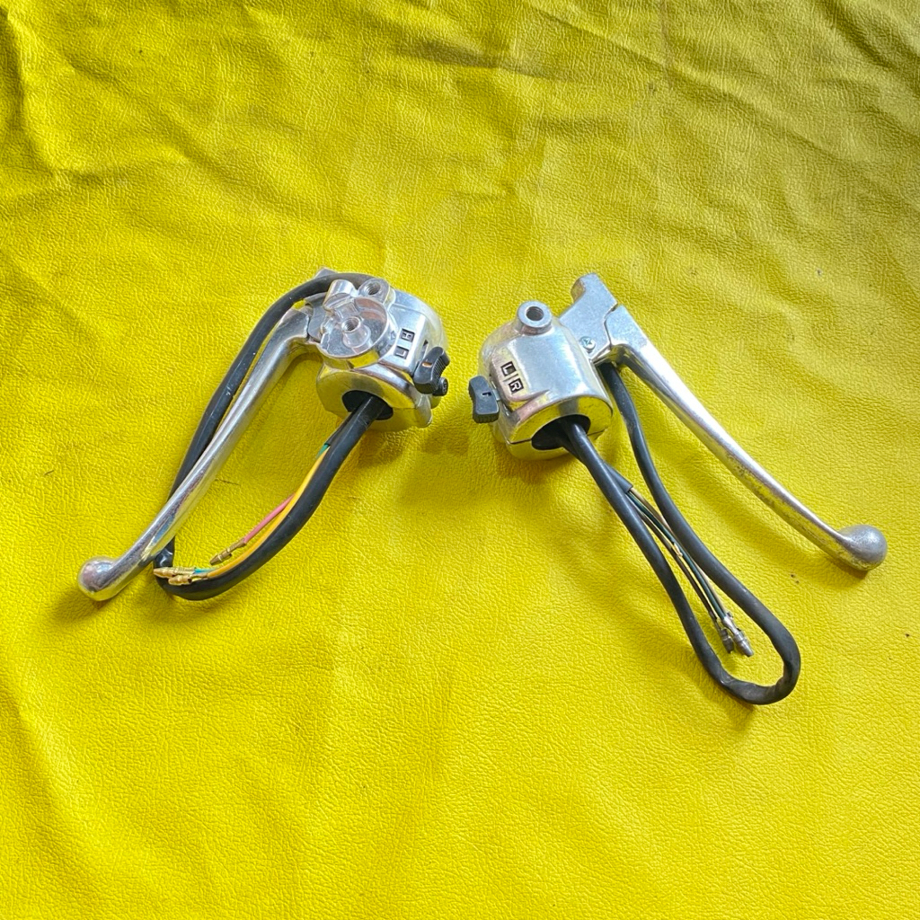 saklar holder set kanan kiri Yamaha L2g yb100 NOS