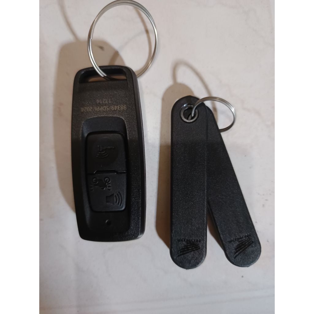 Kunci Set Remote Keyless & Darurat Original Bawaan Motor Honda Vario 160/PCX.
