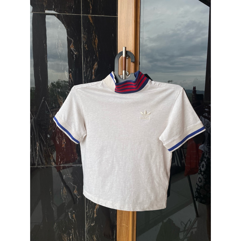 LIKE NEW PRELOVED RIB COLLAR CROP TEE ADIDAS