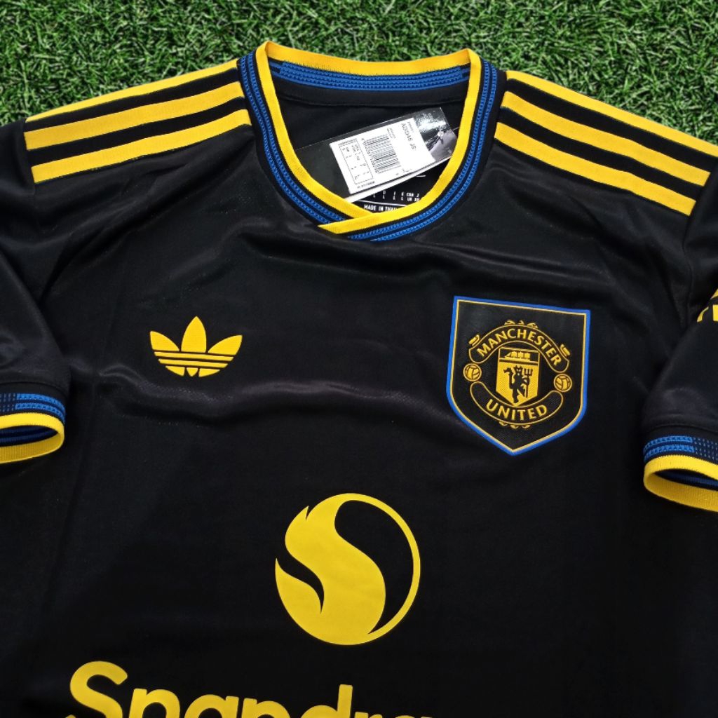 Manchester United 3rd 2025/26 Player Issue