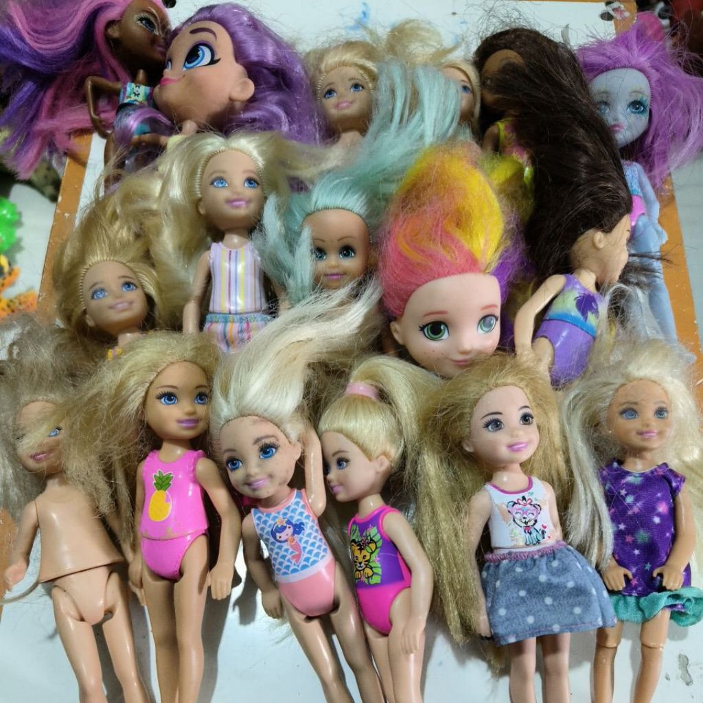 mainan anak boneka Barbie chelsea
