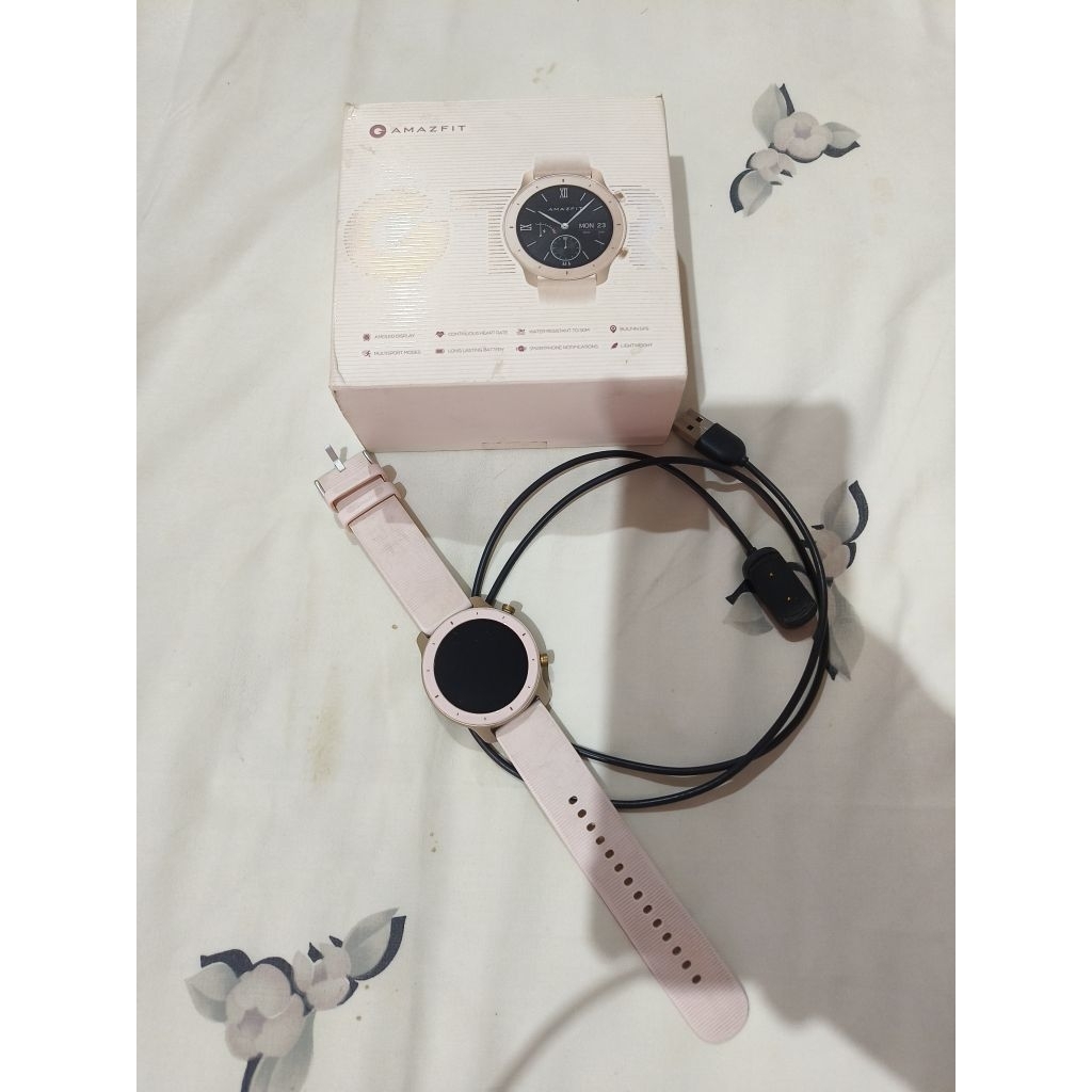 amazfit gtr 42mm pink