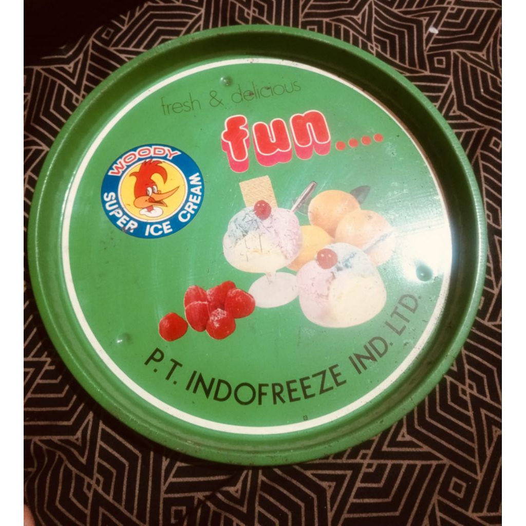 nampan es woody antik