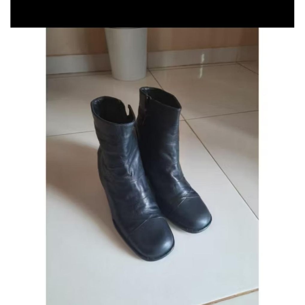 rotelli boots pl booked