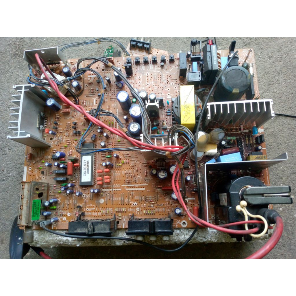 Mesin TV tabung flat 29inc merk LG, normal.