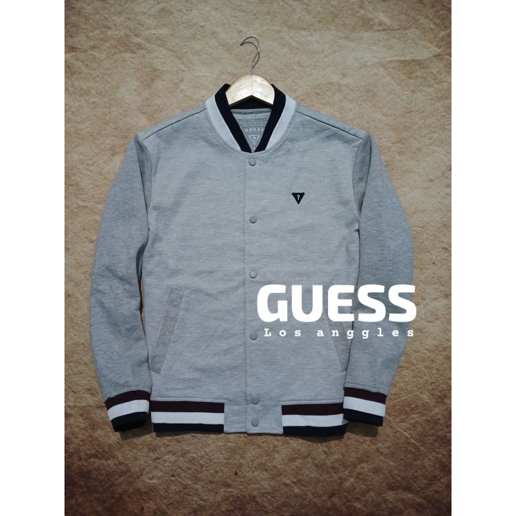 jaket varsity  GUESS bahan adem bekas recomend