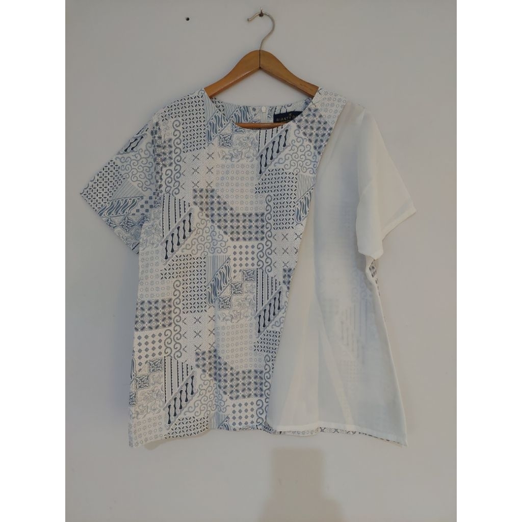 Atasan batik " Rianty Batik"