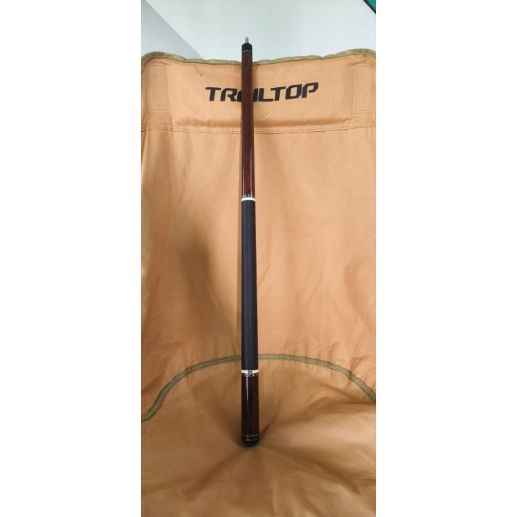 Preloved Mezz Cues ec9 rosewood