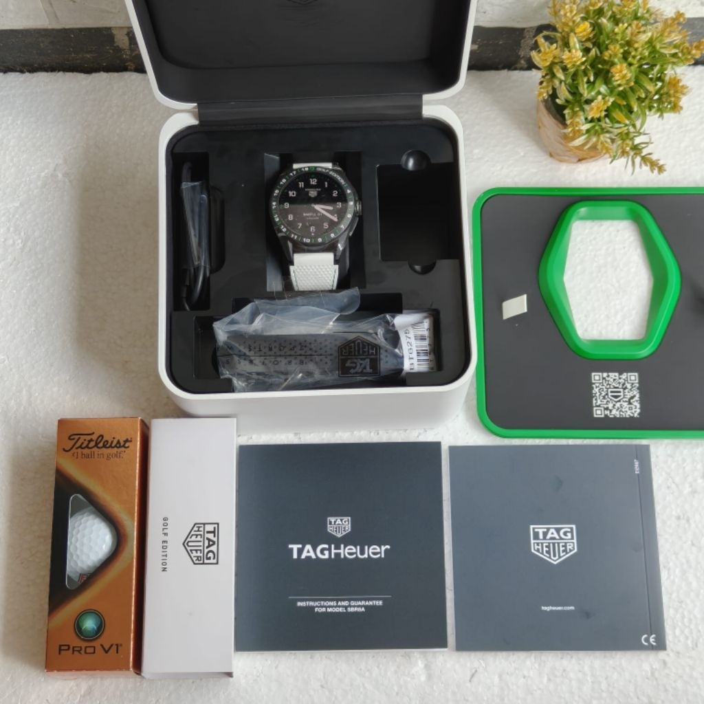 jam Tag Heuer connected calibre e4 golf edition