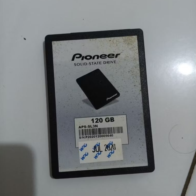 SSD Pioneer 120GB (rusak)