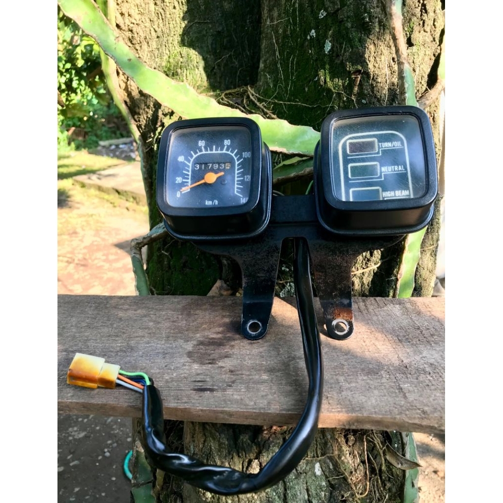 SPIDOMETER SUZUKI TS100 SPIDOMETER SUZUKI A100 ECONOS ORIGINAL