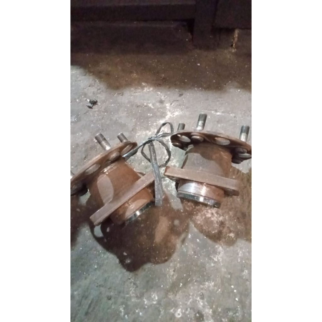 Nap nap mobil Sedan Grobak Bekas 1 set