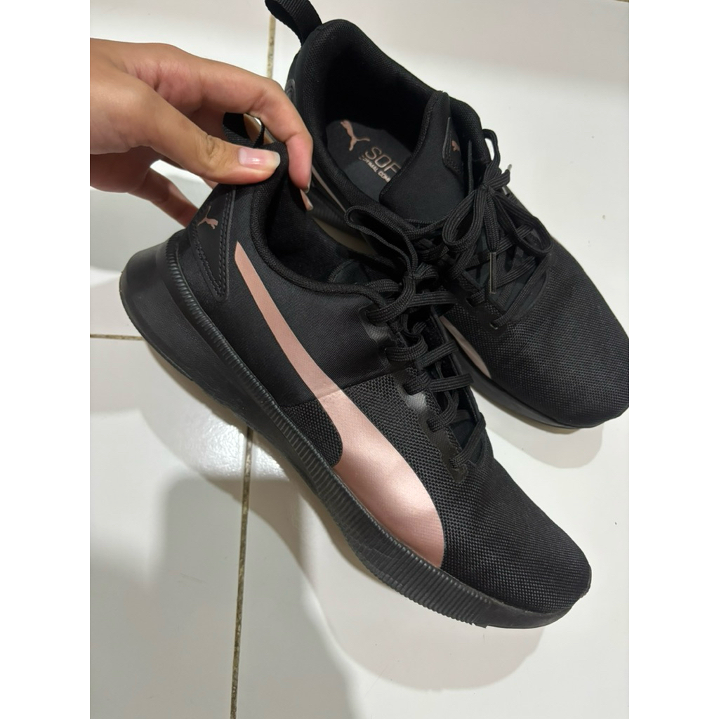 [PRELOVED] Sepatu puma flyer runner wanita ukuran 40