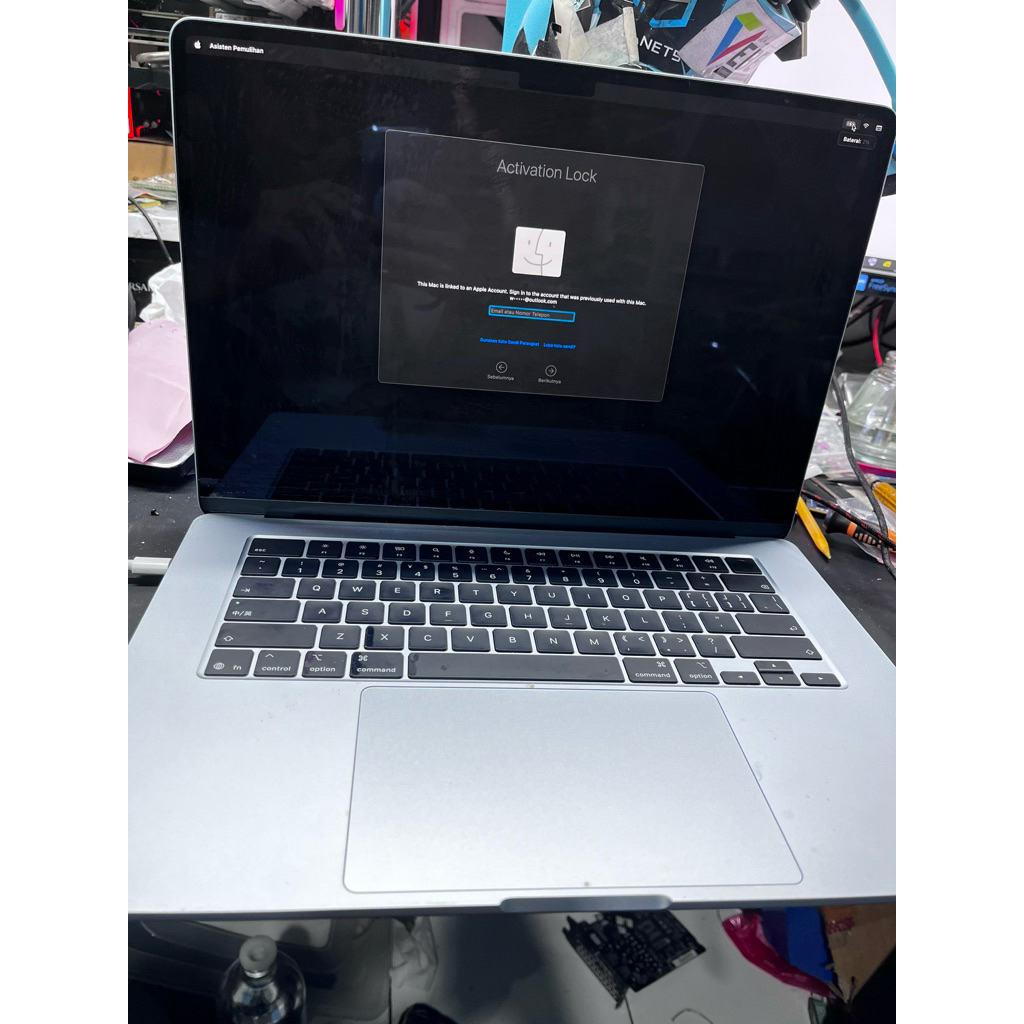 Macbook Air m4 A3241 ram 24gb ssd 512gb lock icloud activation lock