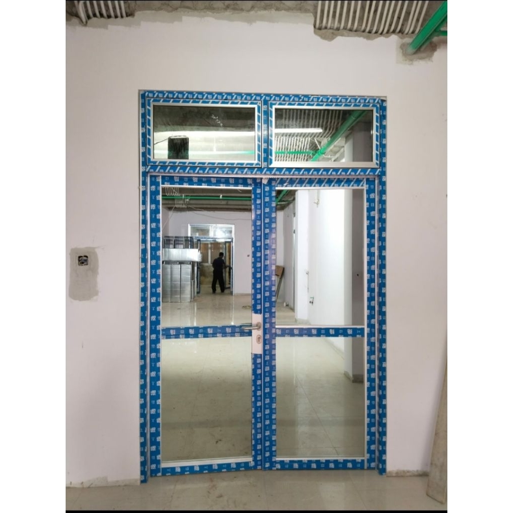KUSEN DAN DAUN PINTU ALUMINIUM