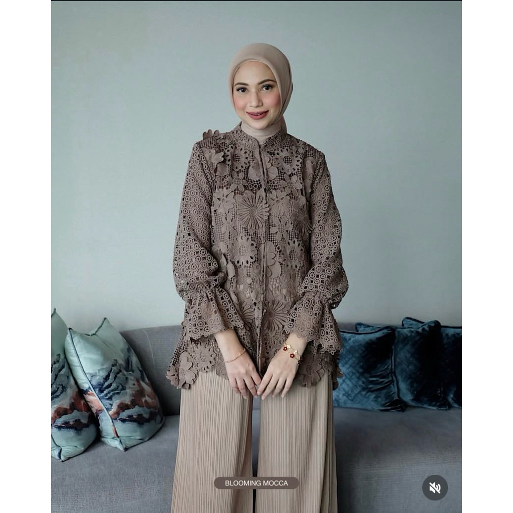 Aisha Blouse (HANYA BLOUSE) | Sarah The Label