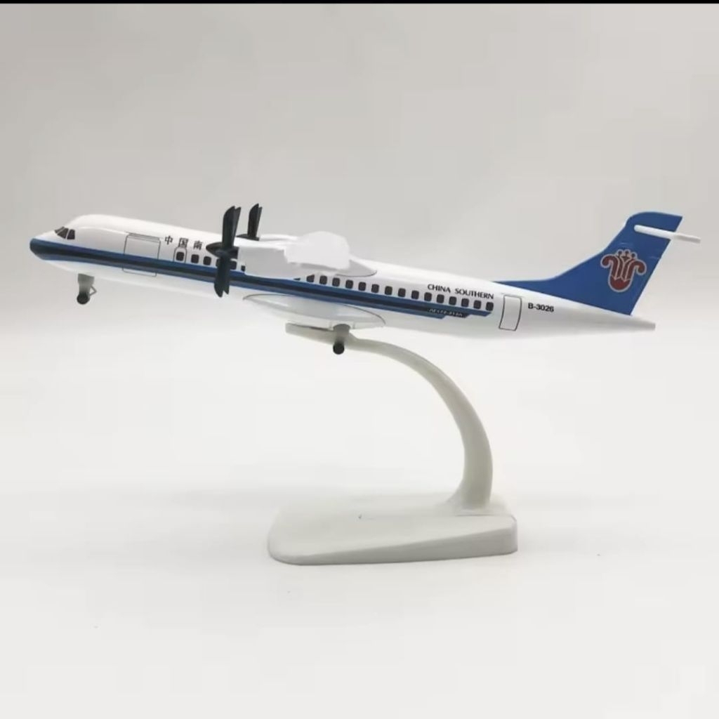 ATR CHINA SOUTHERN MINIATUR PESAWAT DIECAST BESI METAL PAJANGAN