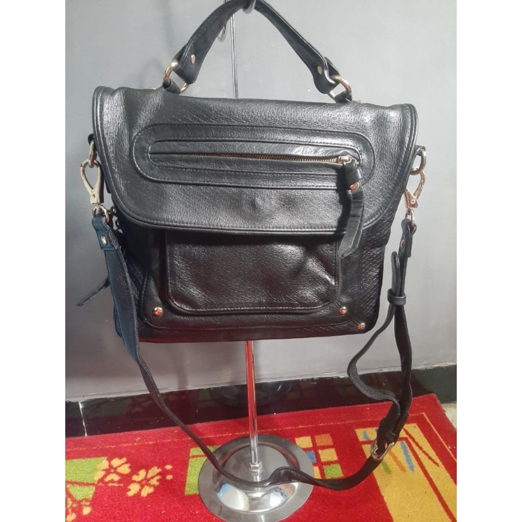 Preloved Tas Slempang Biker Starlet Kulit Asli