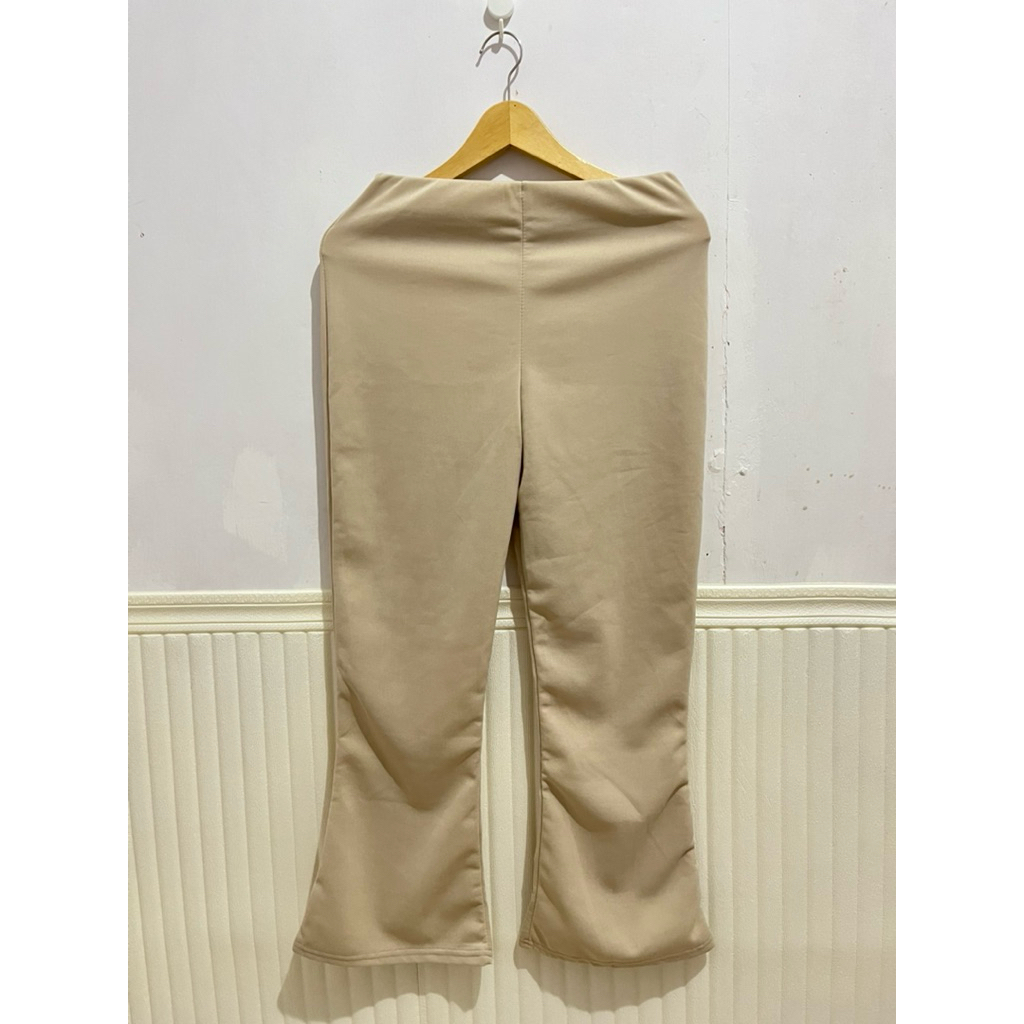 Celana Flare Scuba Wanita Cream