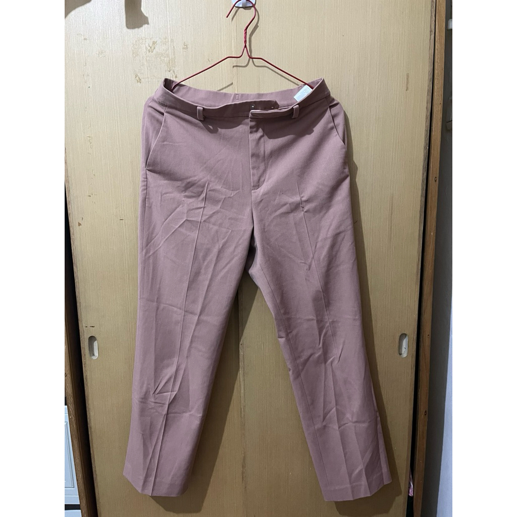 Preloved Celana Uniqlo Pink