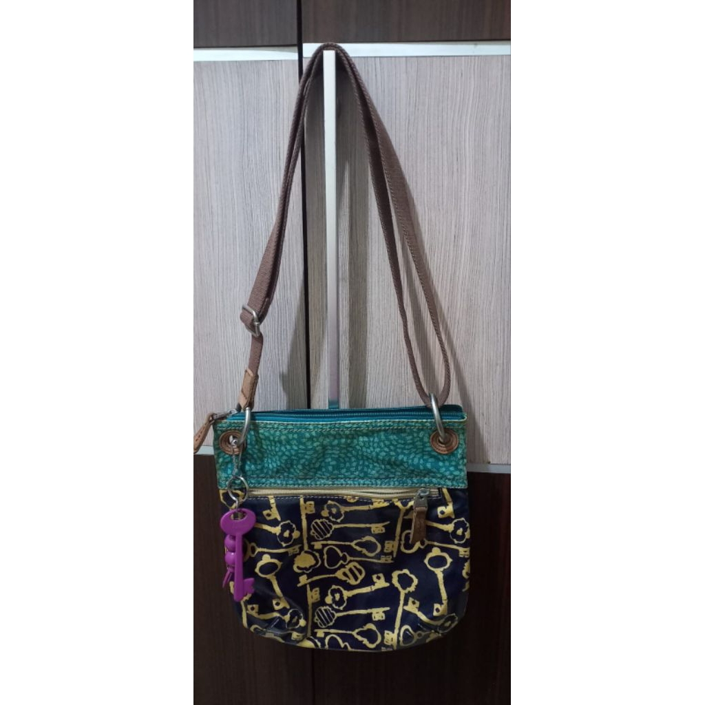 [READY] PRELOVED FOSSIL KEYPER TAS WANITA SLING BAG TAS SLEMPANG