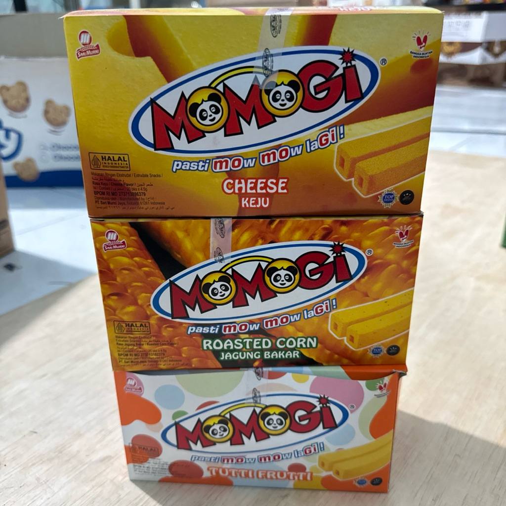 DUS MOMOGI SNACK ISI 20 x 4,5 GRAM JAGUNG BAKAR KEJU COKLAT BITE SIZE SNACK ULANG TAHUN