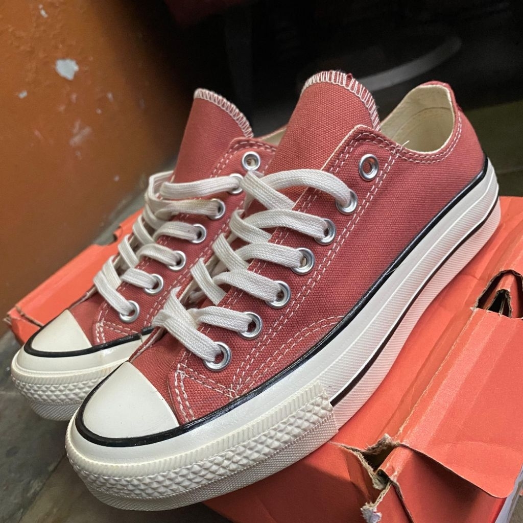 Preloved Sepatu Converse Chuck 70s Low Brick Red