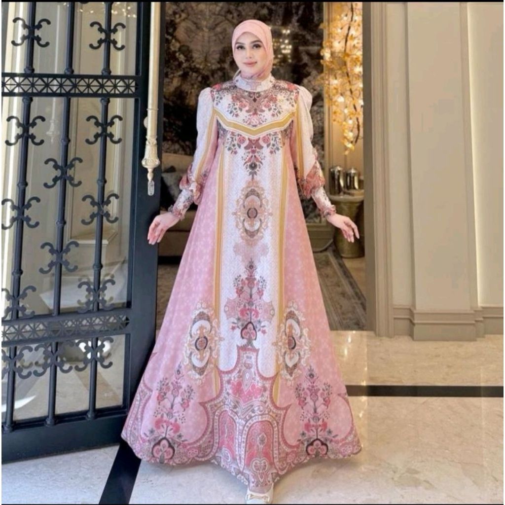 Gamis Shellasaukia pink putih tanpa hijab