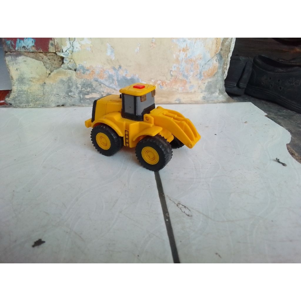 Mainan Buldozer Mantan Elektrik