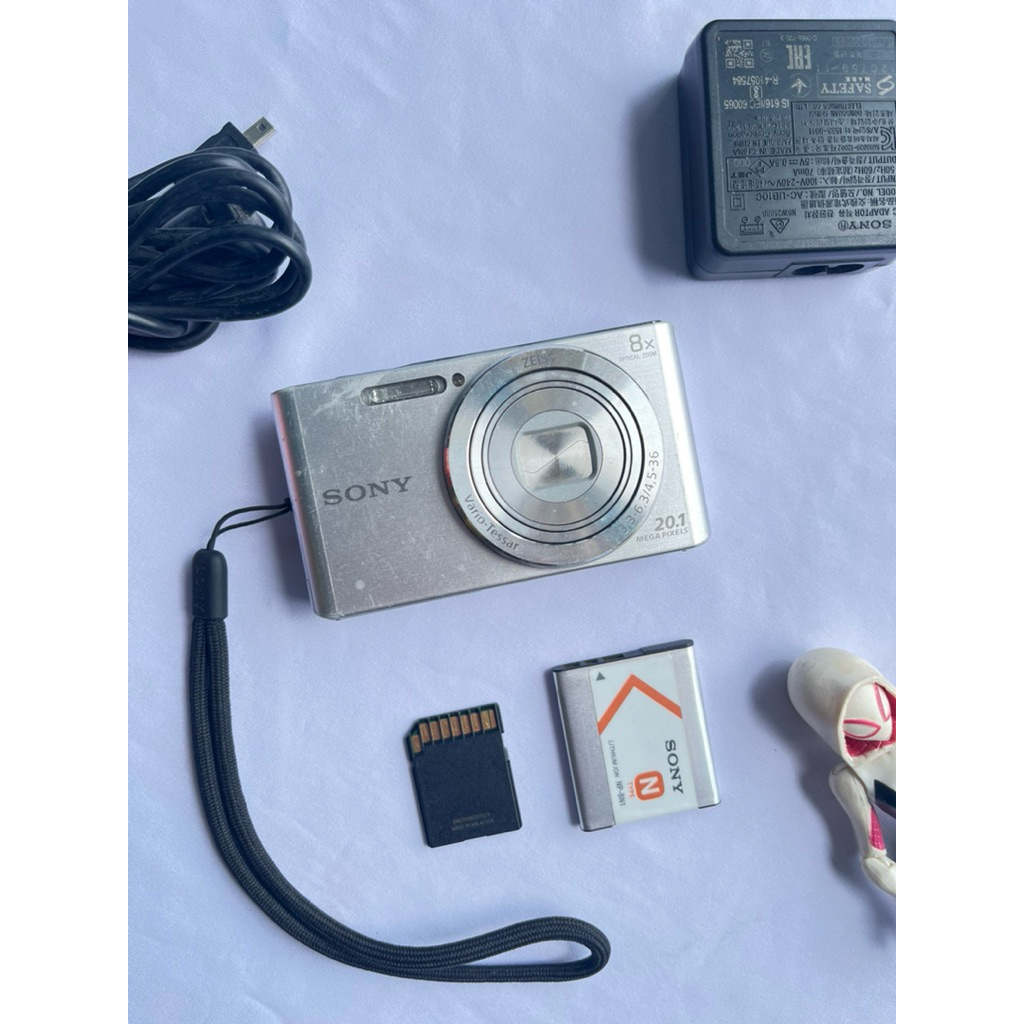 Kamera digicam Sony Cybershot W830 Silver Fullset Ori