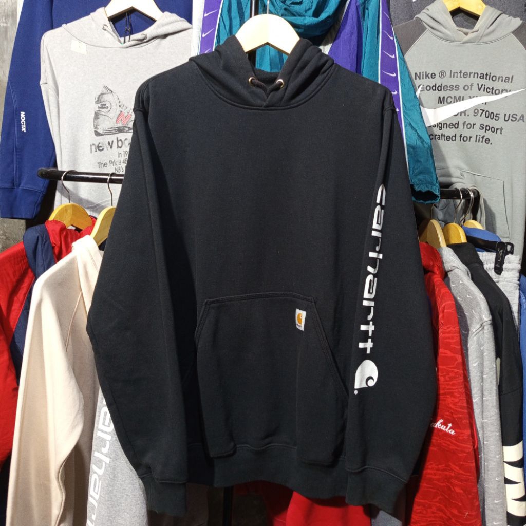 HOODIE CH SPELLOUT HITAM
