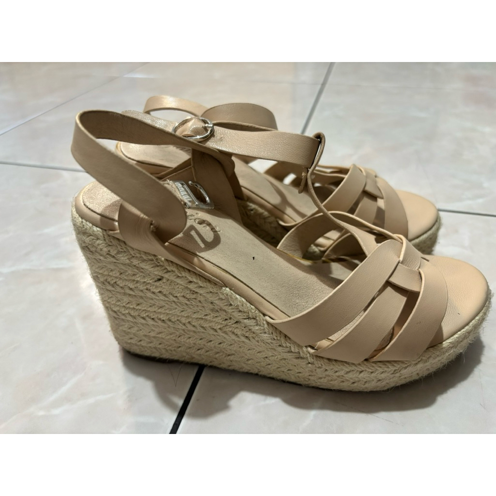 sepatu wedges preloved