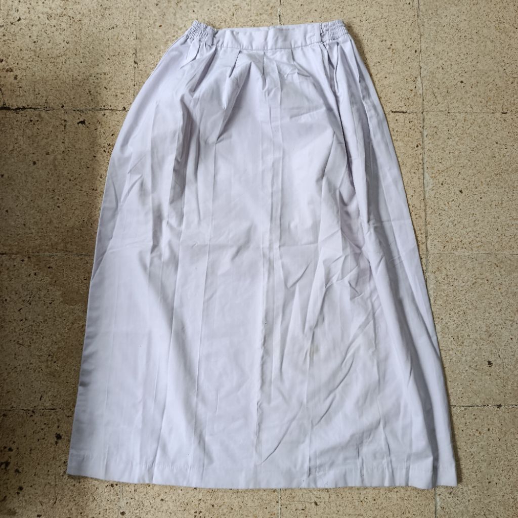 PL rok sekolah putih merk seragam / empire 22