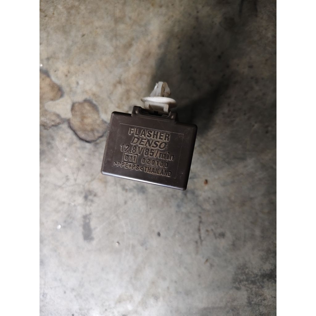 FLASHER LAMPU SEIN SEN TOYOTA INNOVA FORTUNER