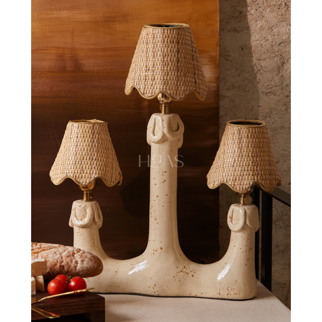 PELIRANG TABLE LAMP