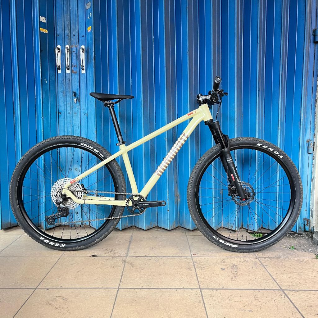 Dominate AXC 2.0 Comp R Size S 29