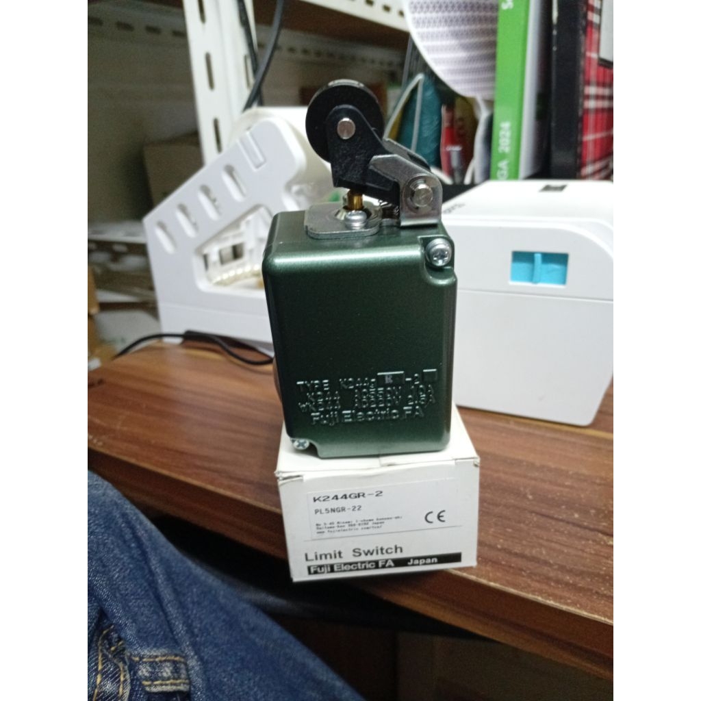 K244GR-2 LIMIT SWITCH FUJI MADE IN JAPAN ORIGINAL