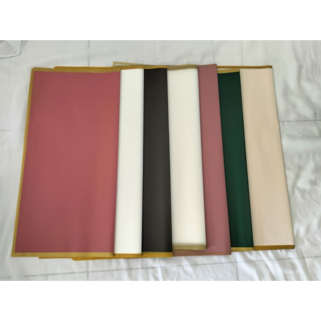 Kertas Cellophane list gold