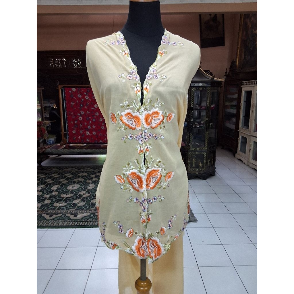 Bahan Kebaya Bordir/Bahan Kebaya Encim/Bahan Kebaya Bordir Panjang/Kebaya Peranakan/Kebaya Bordir En
