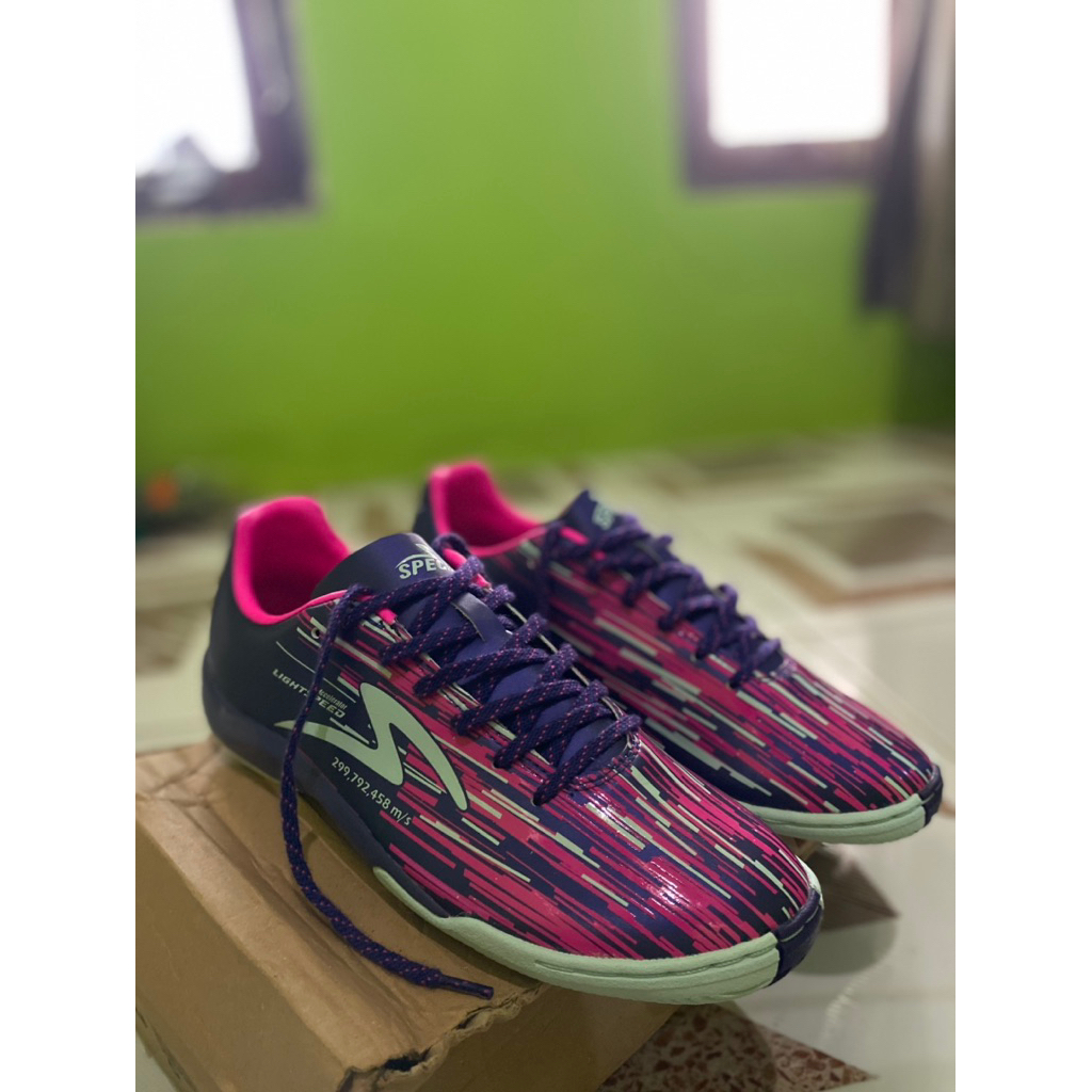 Sepatu futsal specs valhalla bekas pemakaian