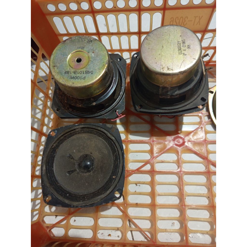 speaker woofer 4inch daun sedikit sobek bunyi normal