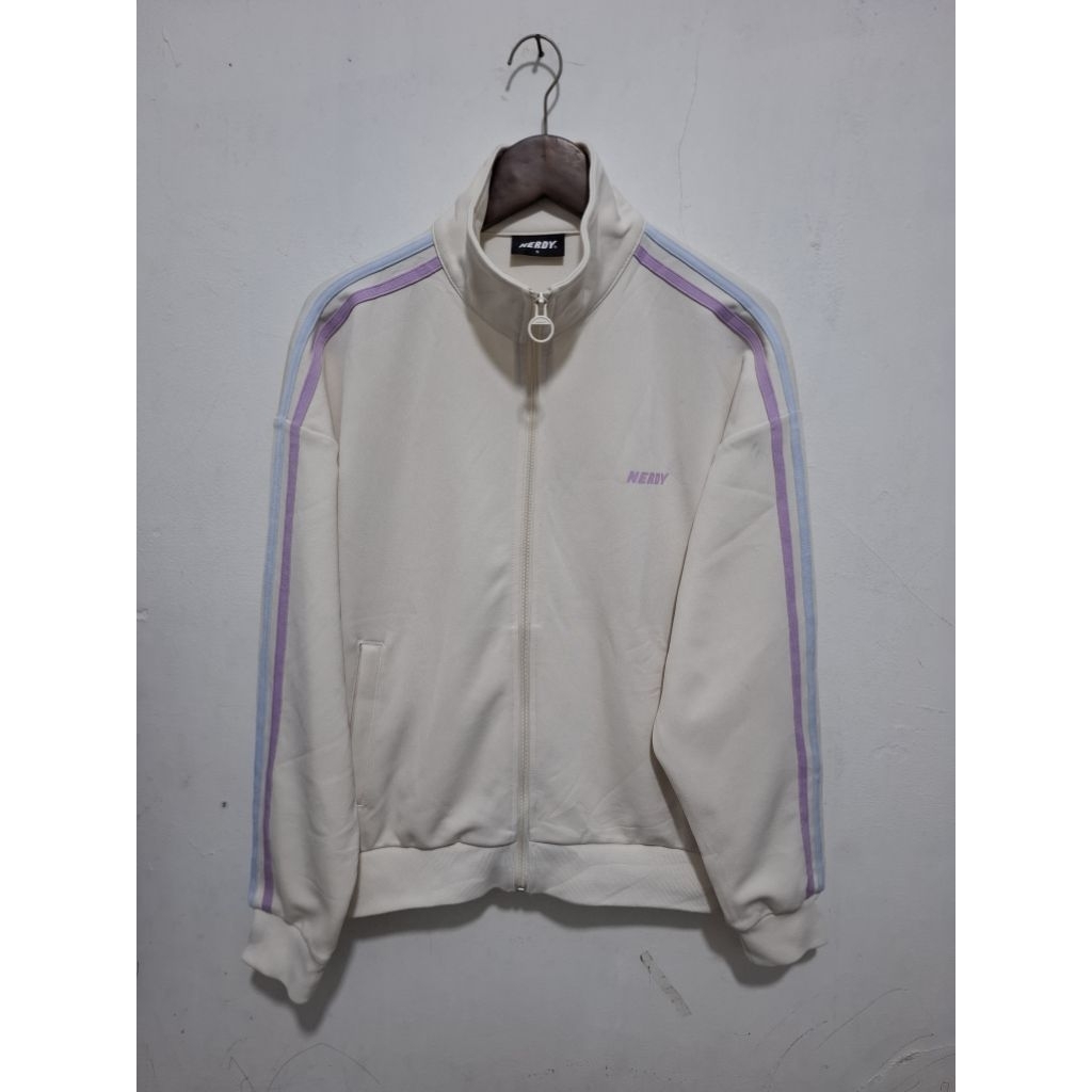 Jaket NERDY Boxy Original Cream