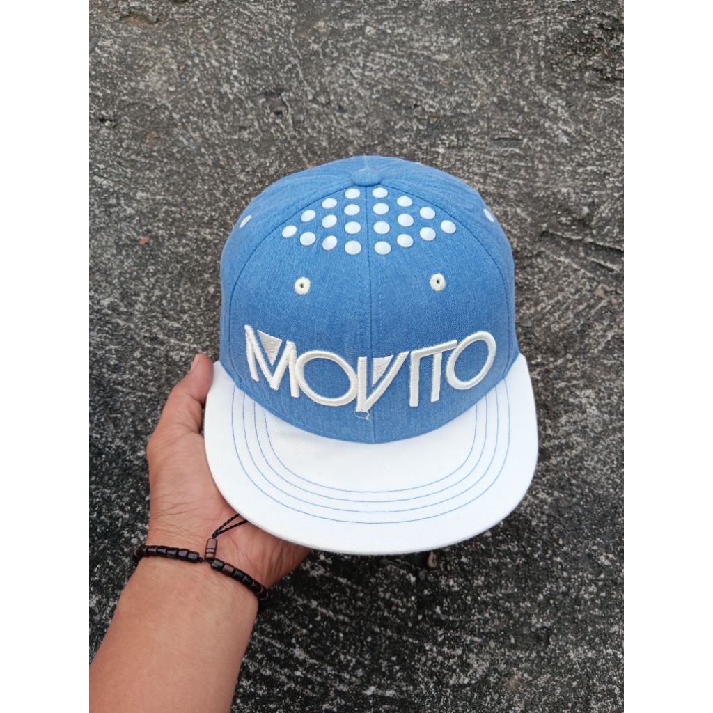 Topi Snapback Movito