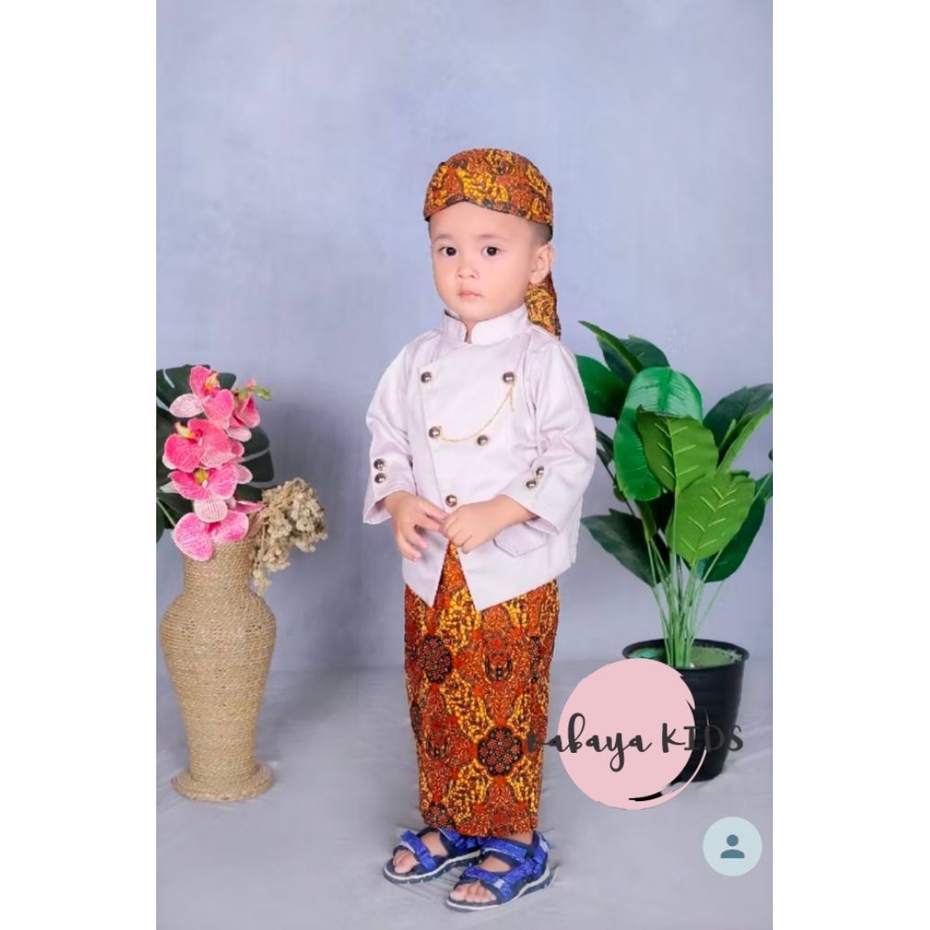 Beskap Dalang Basofi Anak Cowok dan Bayi Laki-laki